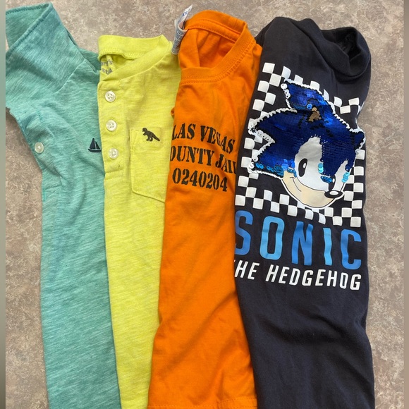 Kids sonic the hedge hog T shirt with bundle - Picture 1 of 8